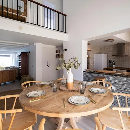 Dorada * Εστεπόνα